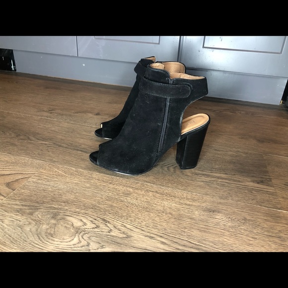 Black Velvet peep toe booties - Picture 2 of 3